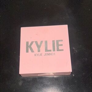 Kylie Cosmetics Blush in Soft Pink